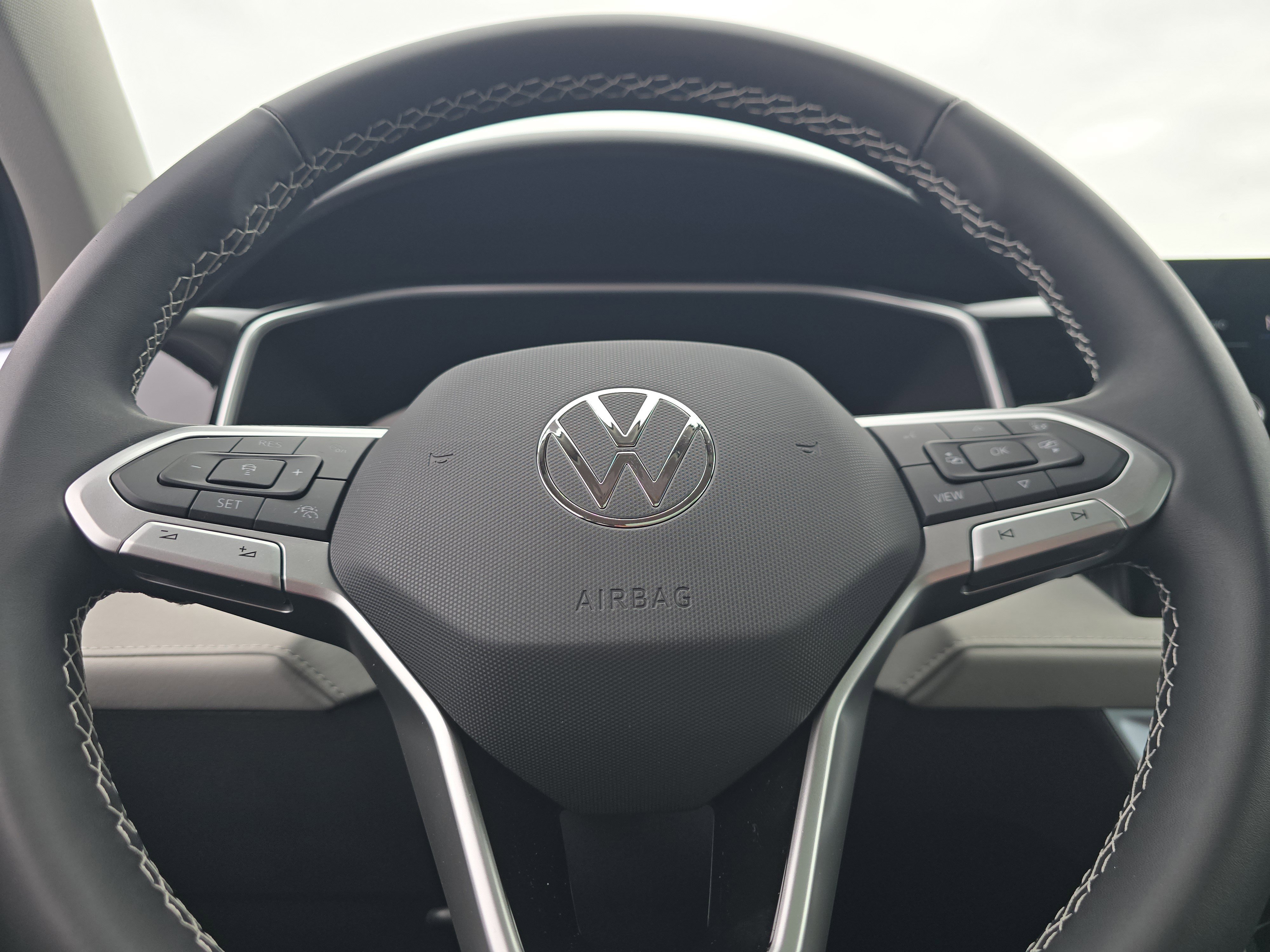 New 2026 Volkswagen Taos SE AWD/4WD image 23
