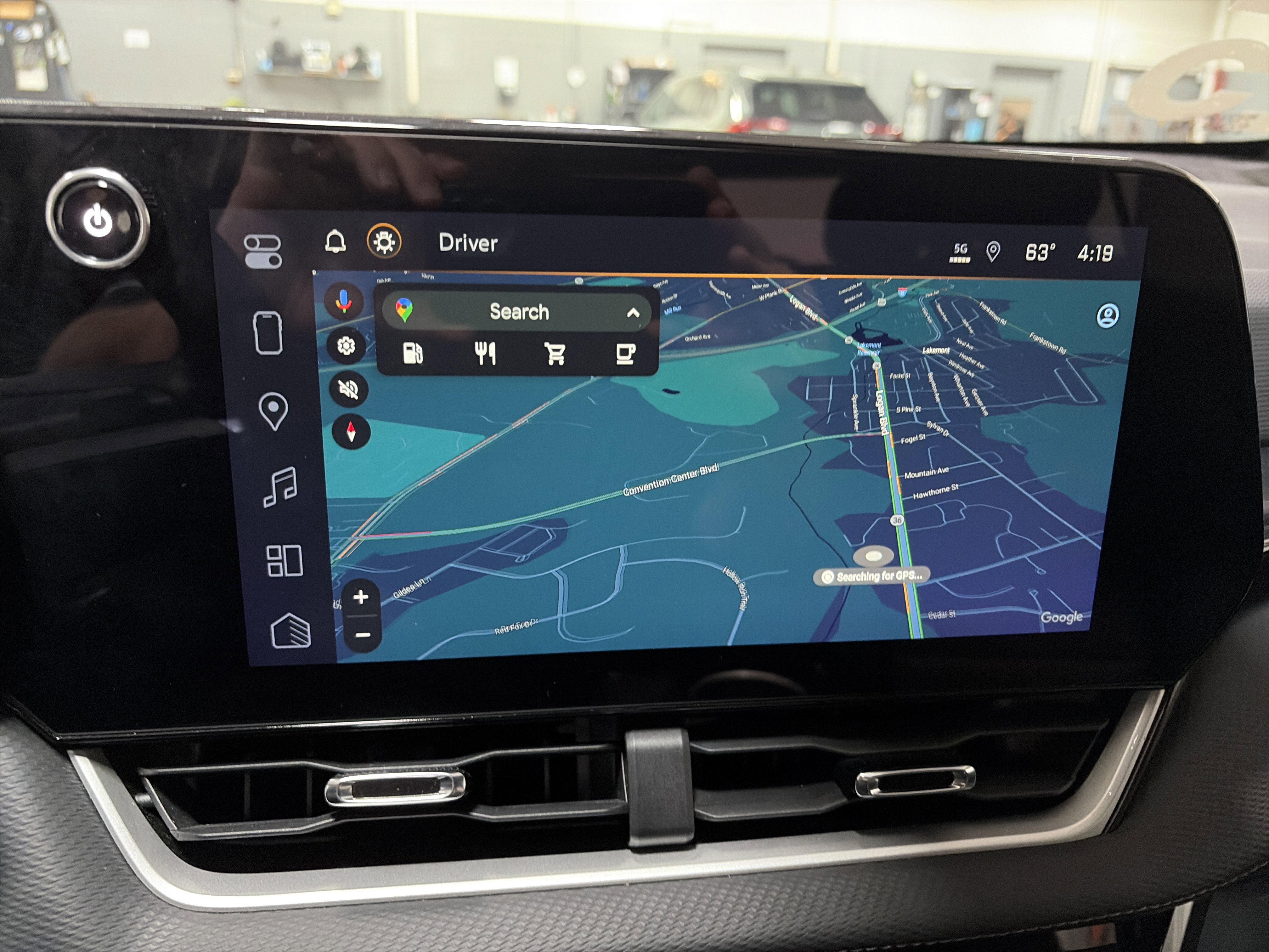 Used 2025 Chevrolet Equinox LT w/ Convenience Package II image 19