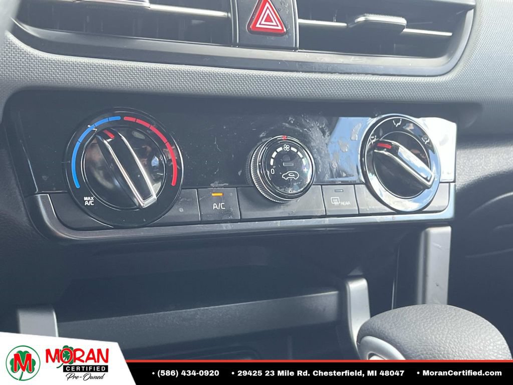 Used 2025 Kia Seltos LX AWD/4WD image 22