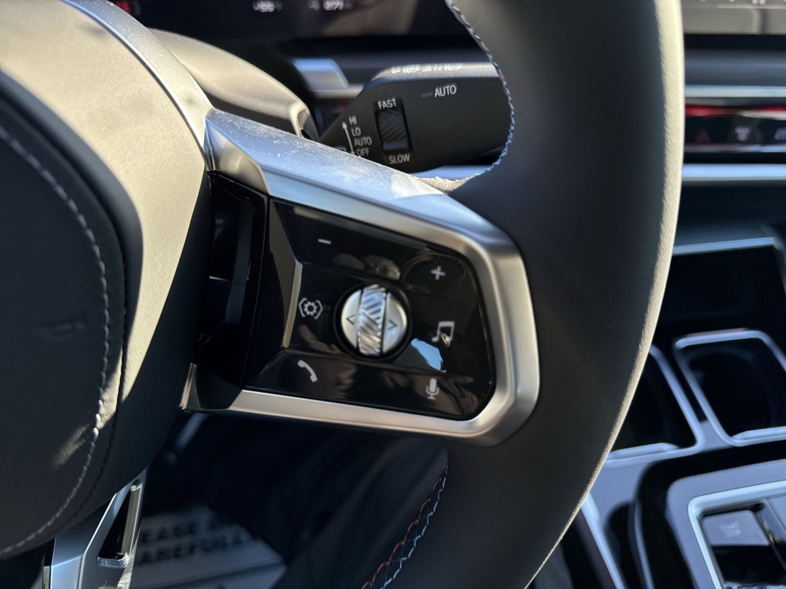 New 2026 BMW i7 M70 AWD/4WD image 17