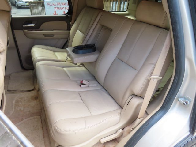 Used 2008 GMC Yukon SLT w/ SLT Preferred Equipment Group AWD/4WD image 13