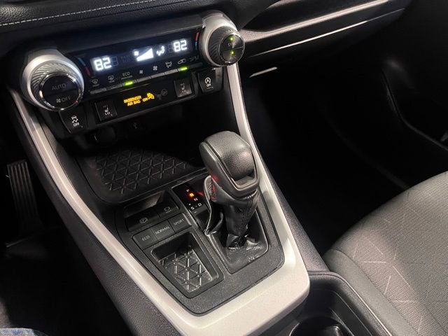 Used 2020 Toyota RAV4 XLE w/ Convenience Package image 30