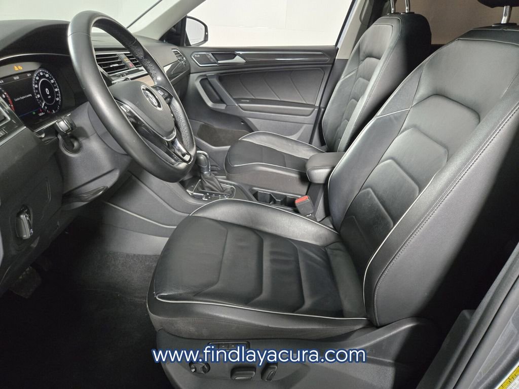 Used 2018 Volkswagen Tiguan SEL Premium image 13