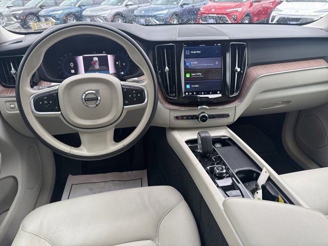 Used 2022 Volvo XC60 B5 Momentum w/ Climate Package image 20