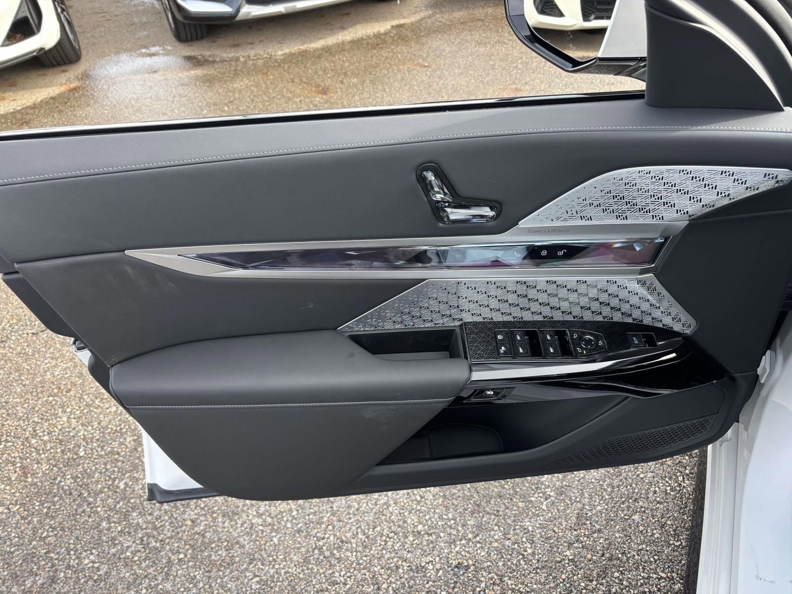 New 2026 BMW 760i xDrive w/ Executive Package image 11