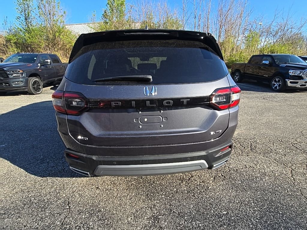 Used 2024 Honda Pilot Elite image 6