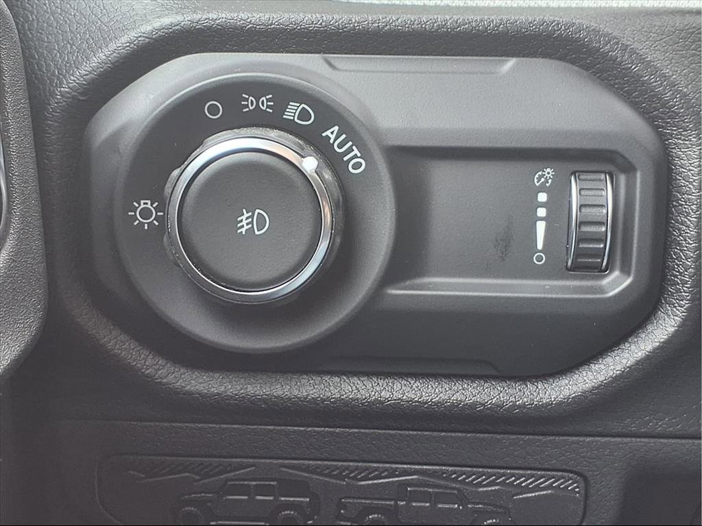 Used 2024 Jeep Wrangler Sport S image 12