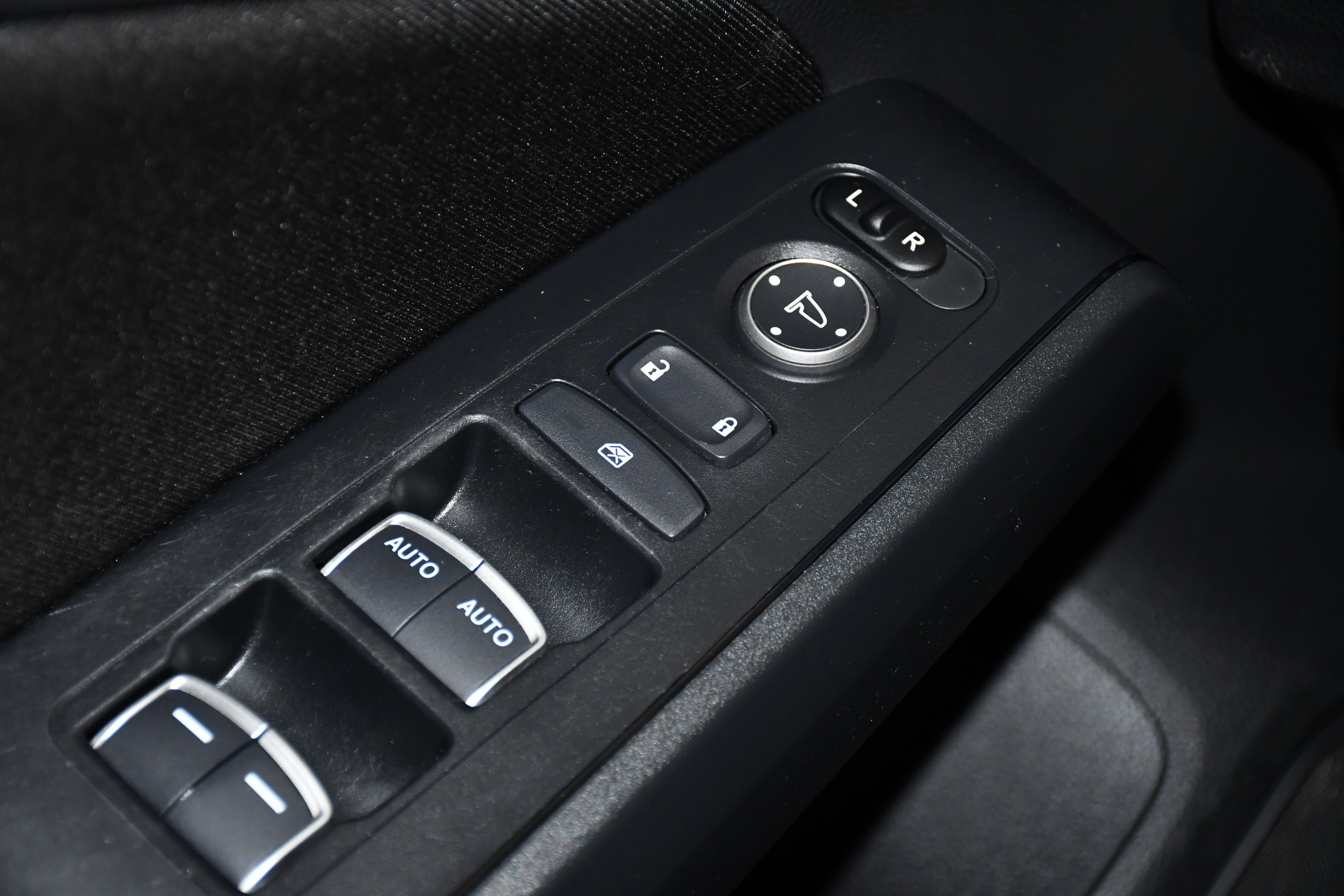 Certified 2025 Honda Civic Sport image 32