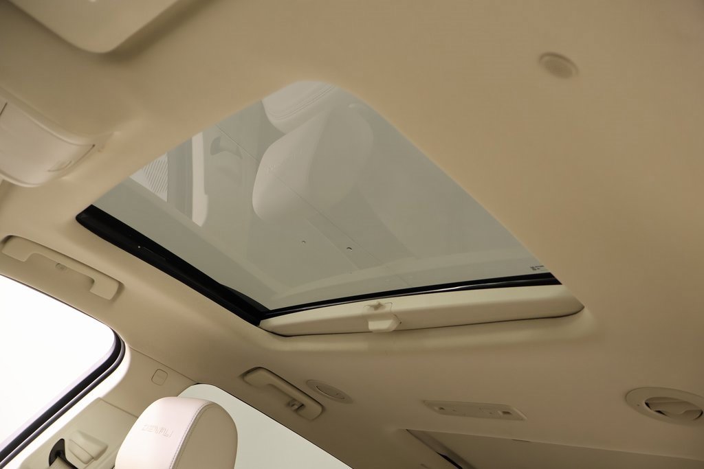 Used 2023 GMC Acadia Denali w/ Denali Ultimate Package image 15