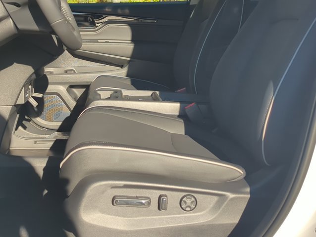 New 2026 Honda Odyssey Touring image 17