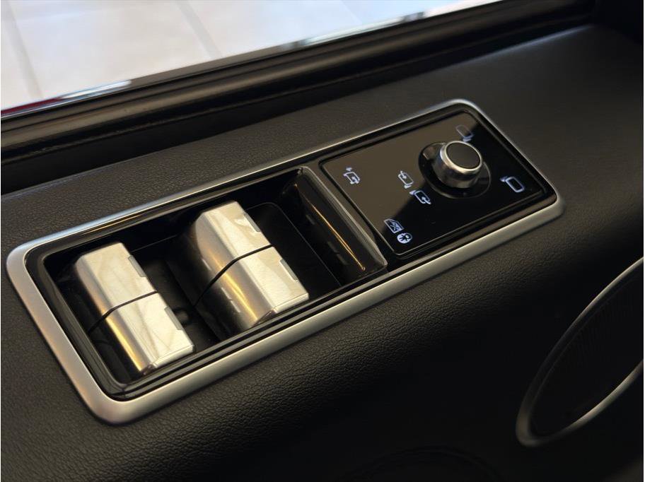 Used 2019 Land Rover Range Rover HSE image 47