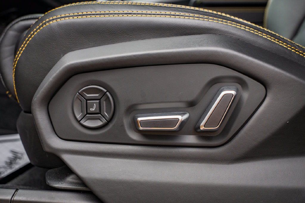 Used 2019 Lamborghini Urus AWD/4WD image 22