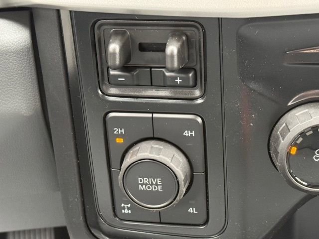 New 2025 Ford F350 XLT image 27