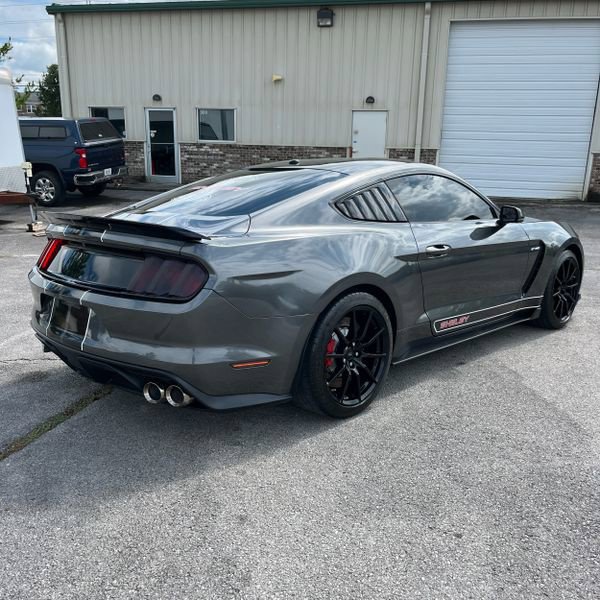Used 2016 Ford Mustang Shelby GT350 w/ Technology Package RWD image 7