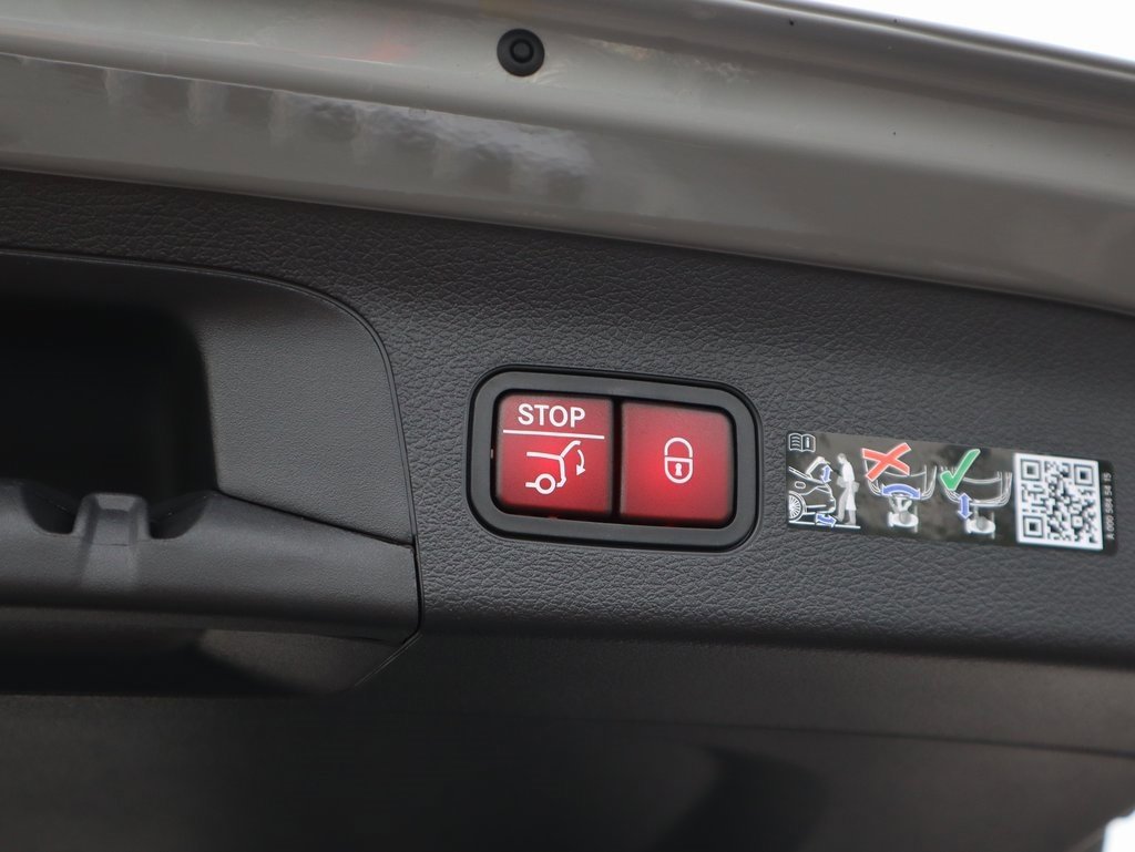 New 2026 Mercedes-Benz GLS 450 4MATIC image 21