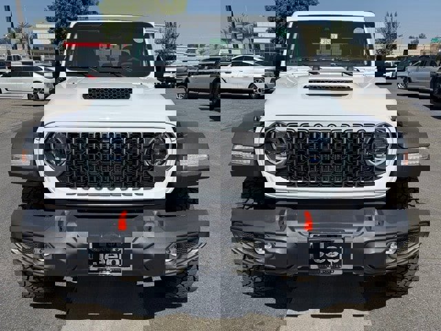 New 2025 Jeep Gladiator Mojave
