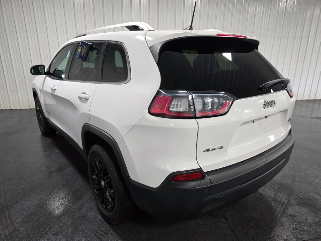 Used 2020 Jeep Cherokee Latitude Plus AWD/4WD image 3