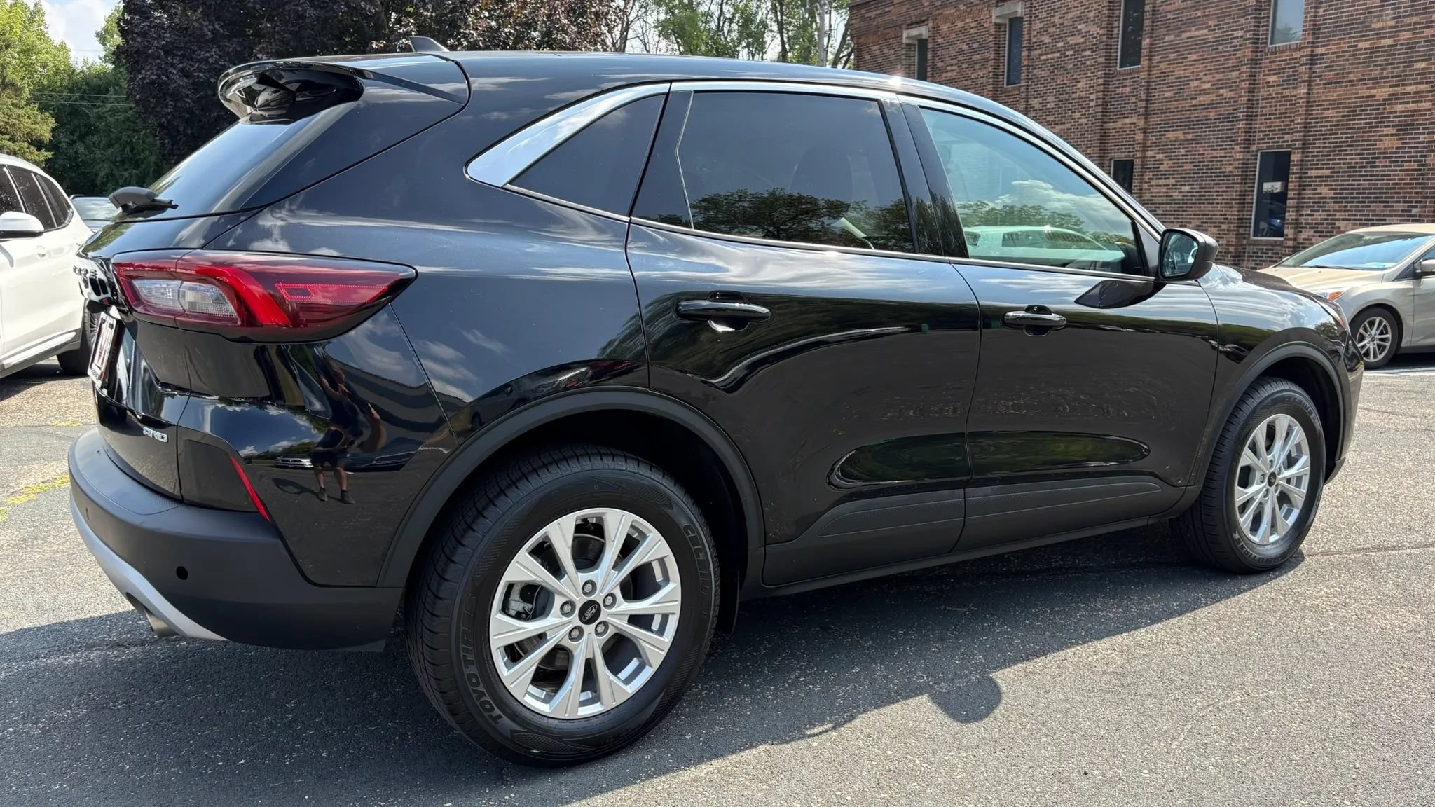 Used 2023 Ford Escape Active AWD/4WD image 11