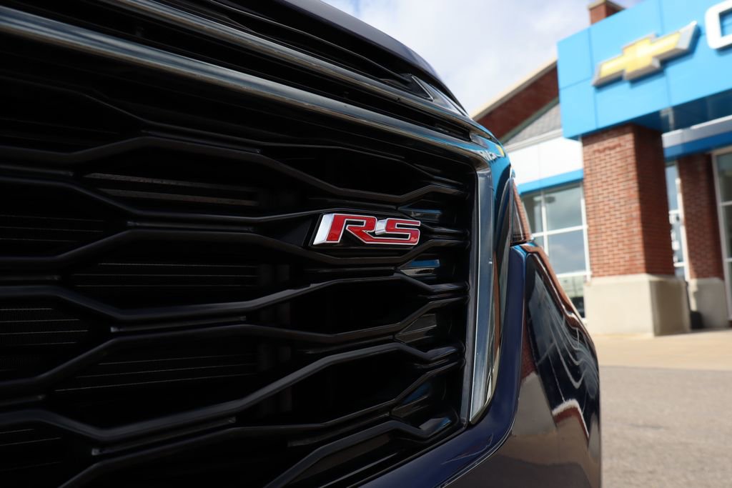 Used 2023 Chevrolet Equinox RS w/ LPO, Floor Liner Package image 7