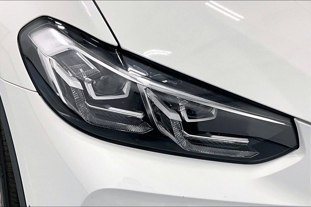 Certified 2024 BMW X3 xDrive30i w/ Premium Package w/ZPA image 39