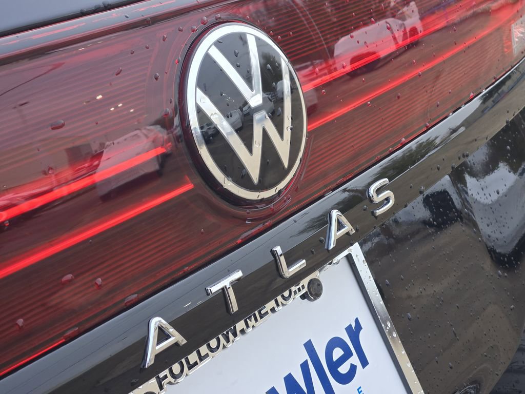 New 2026 Volkswagen Atlas Peak Edition image 7