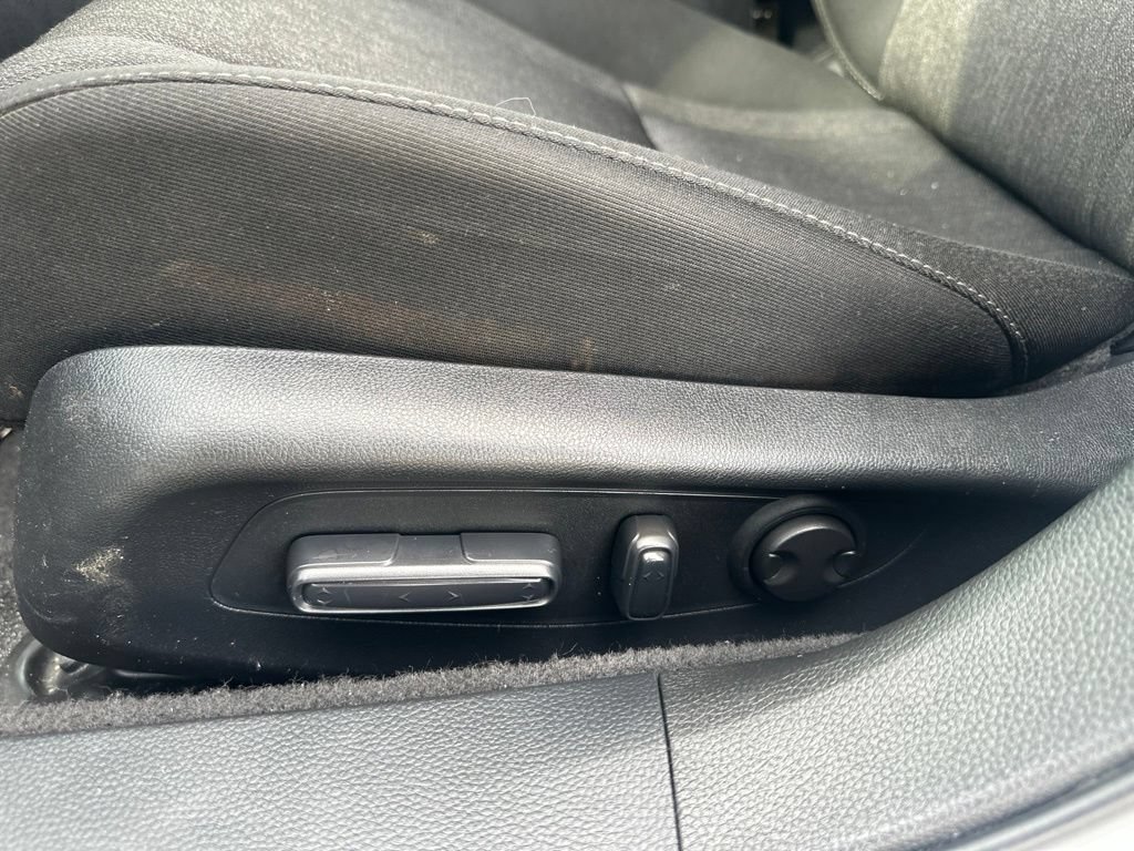 Used 2025 Honda Accord SE image 16