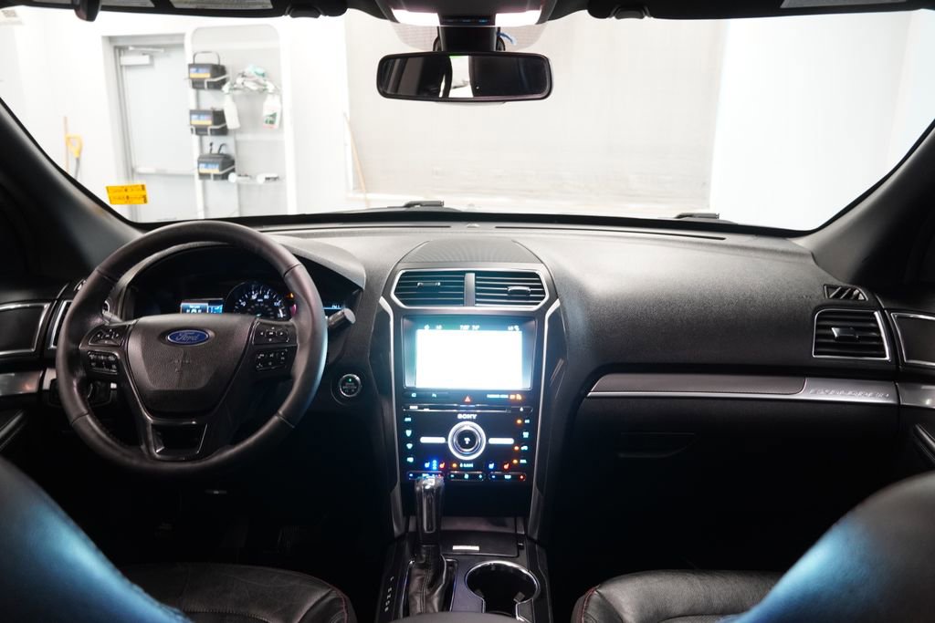 Used 2018 Ford Explorer Sport w/ Equipment Group 401A AWD/4WD image 19