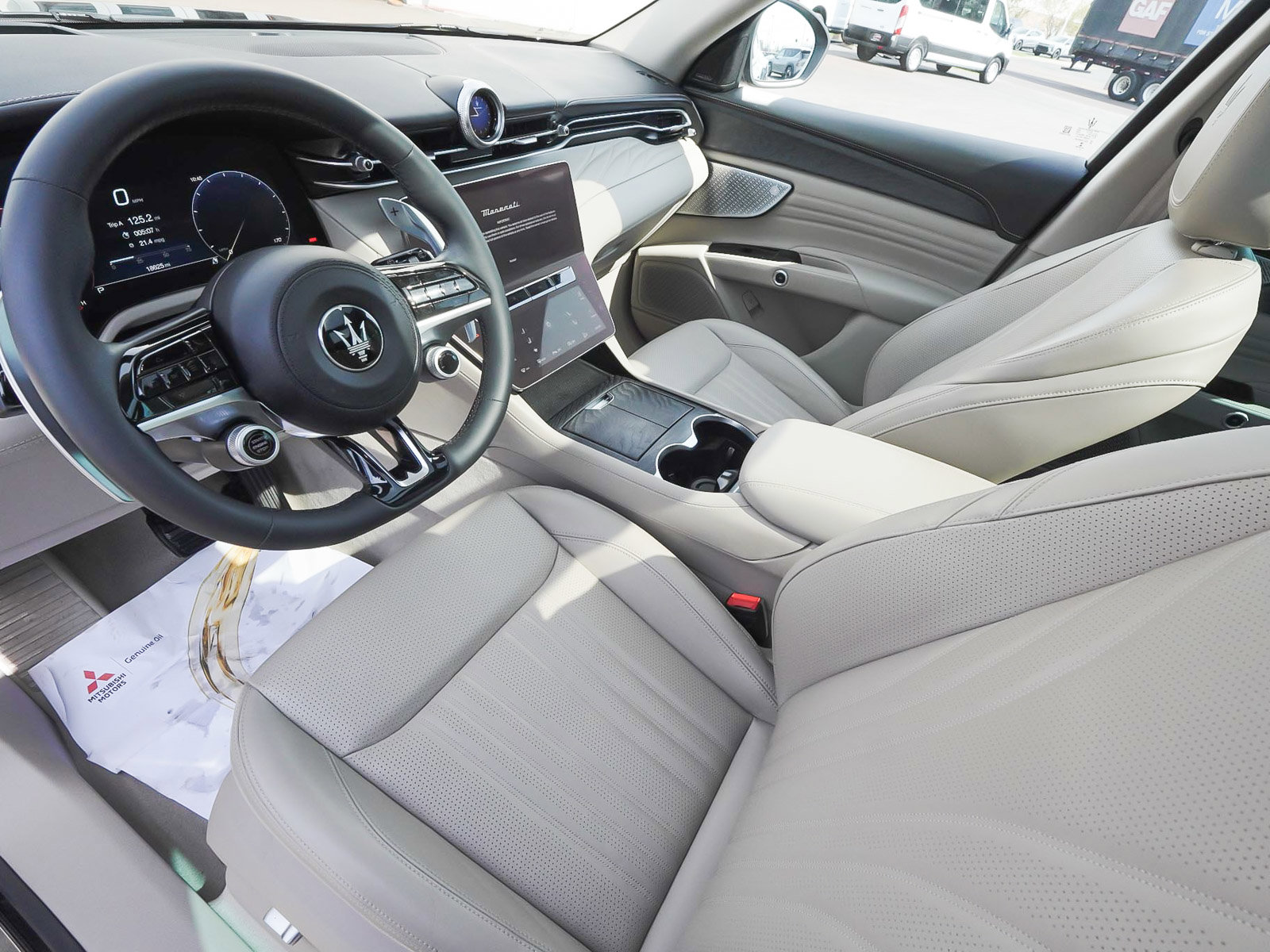 Used 2023 Maserati Grecale GT image 18