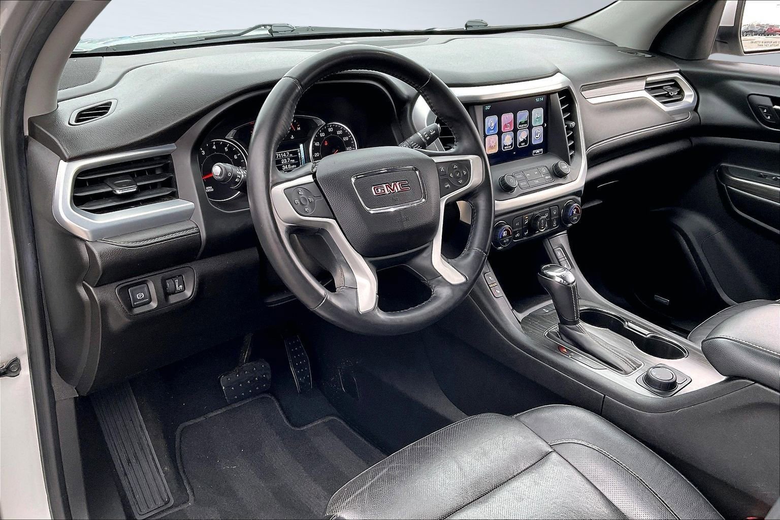 Used 2017 GMC Acadia SLT image 12