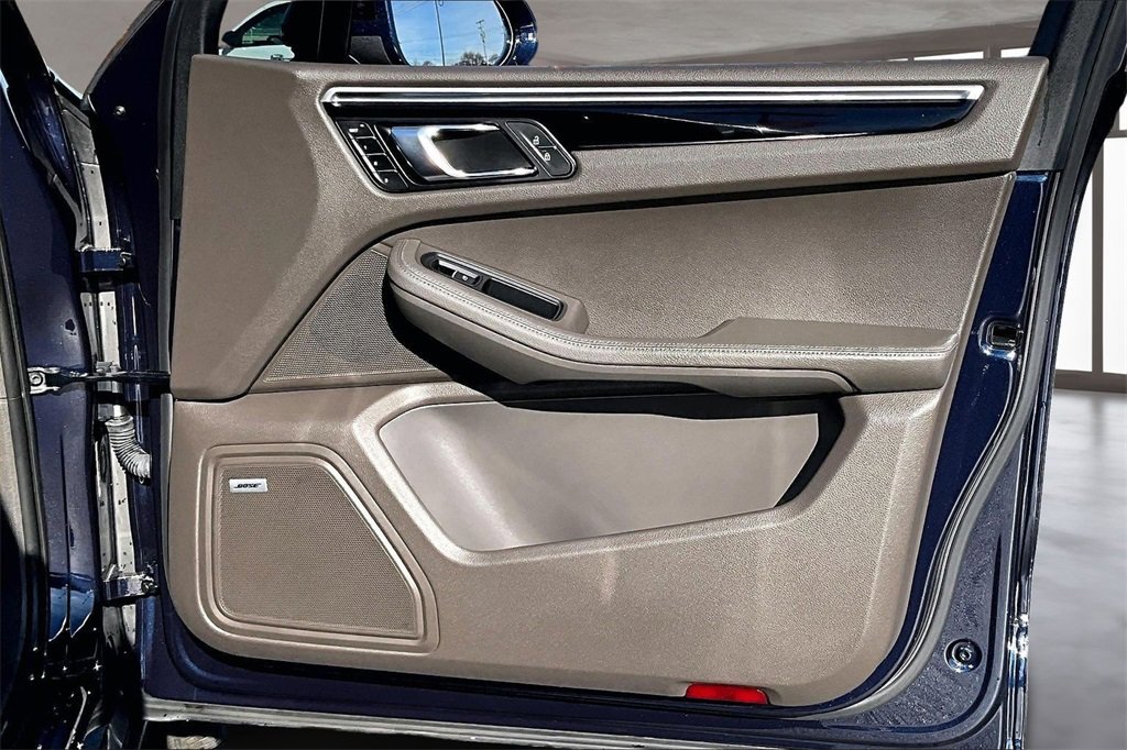 Used 2021 Porsche Macan image 24