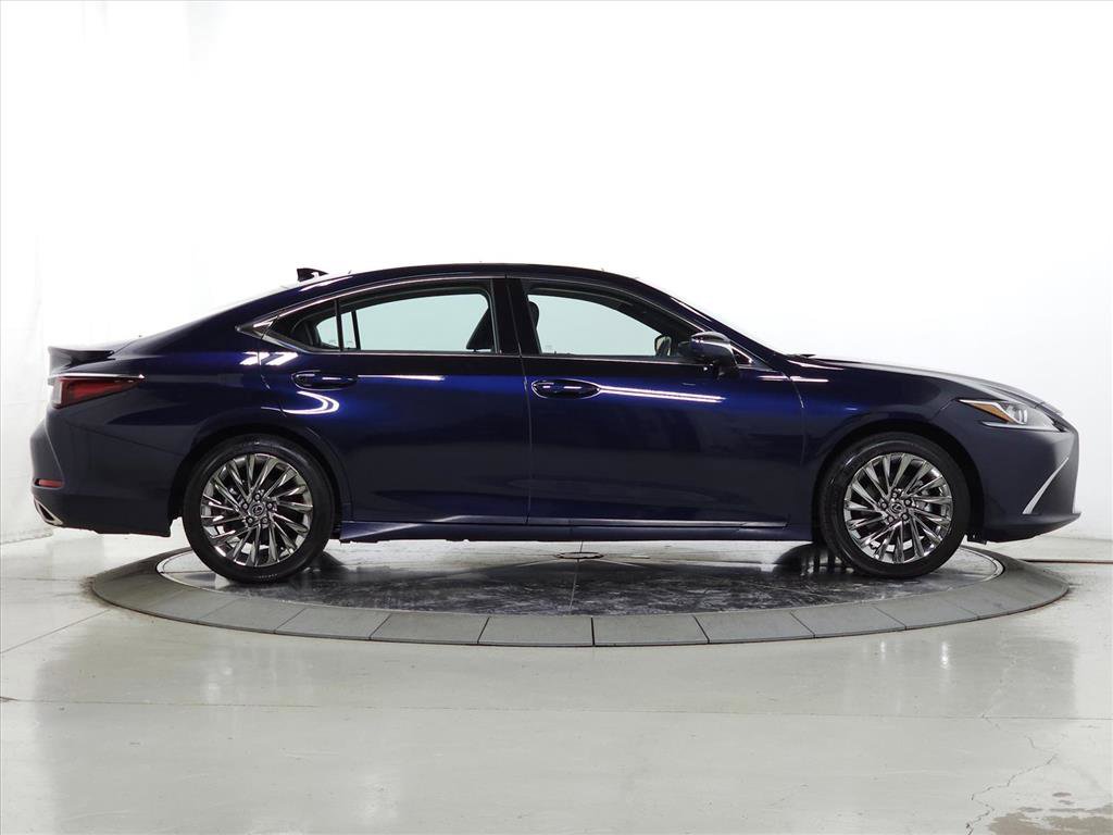 Used 2025 Lexus ES 350 w/ Luxury Package image 10