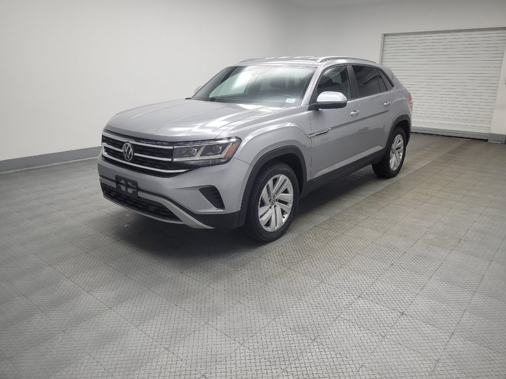 Used 2020 Volkswagen Atlas Cross Sport SE w/ Towing Package AWD/4WD image 2