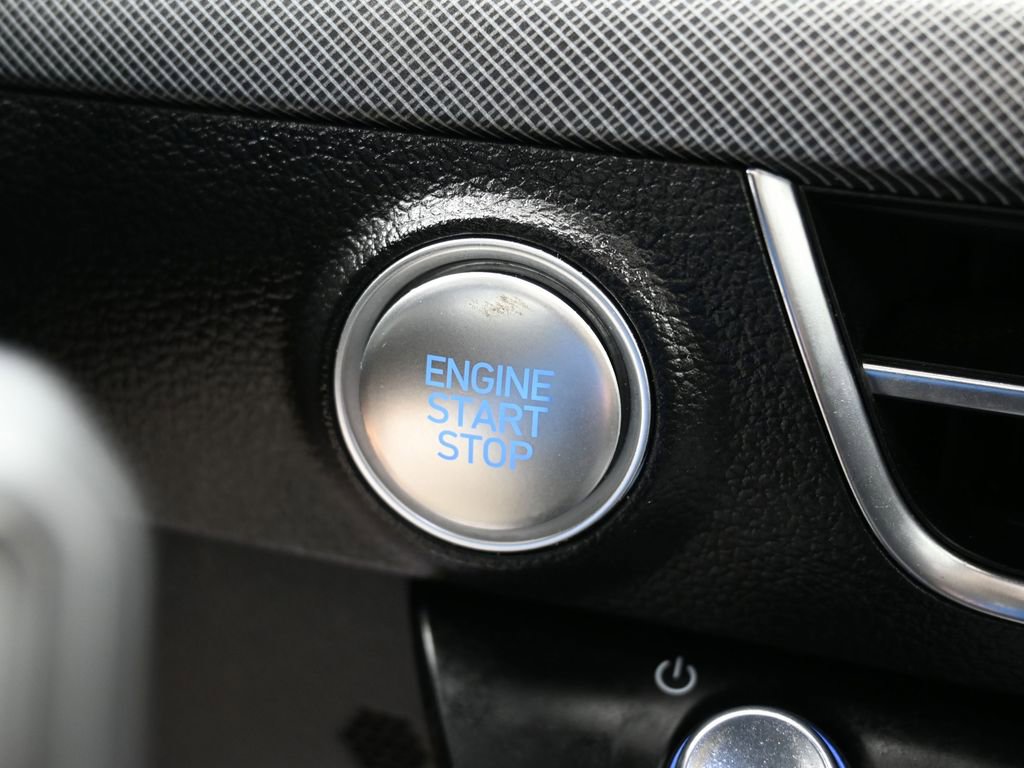 Used 2025 Hyundai Sonata Limited FWD image 24