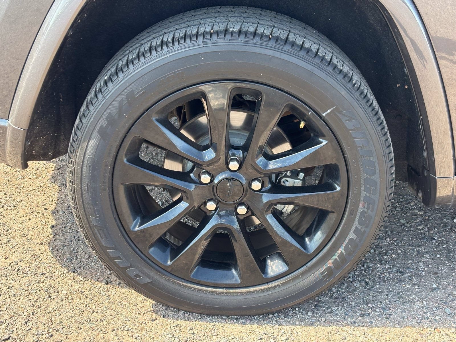 Used 2019 Jeep Grand Cherokee Altitude AWD/4WD image 10
