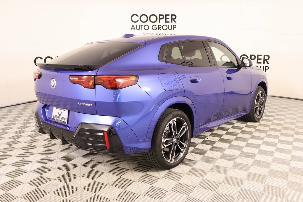 Used 2025 BMW X2 xDrive28i w/ M Sport Package image 22