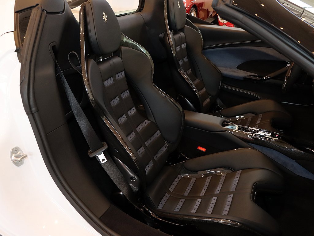 Certified 2025 Ferrari 296 GTS image 32