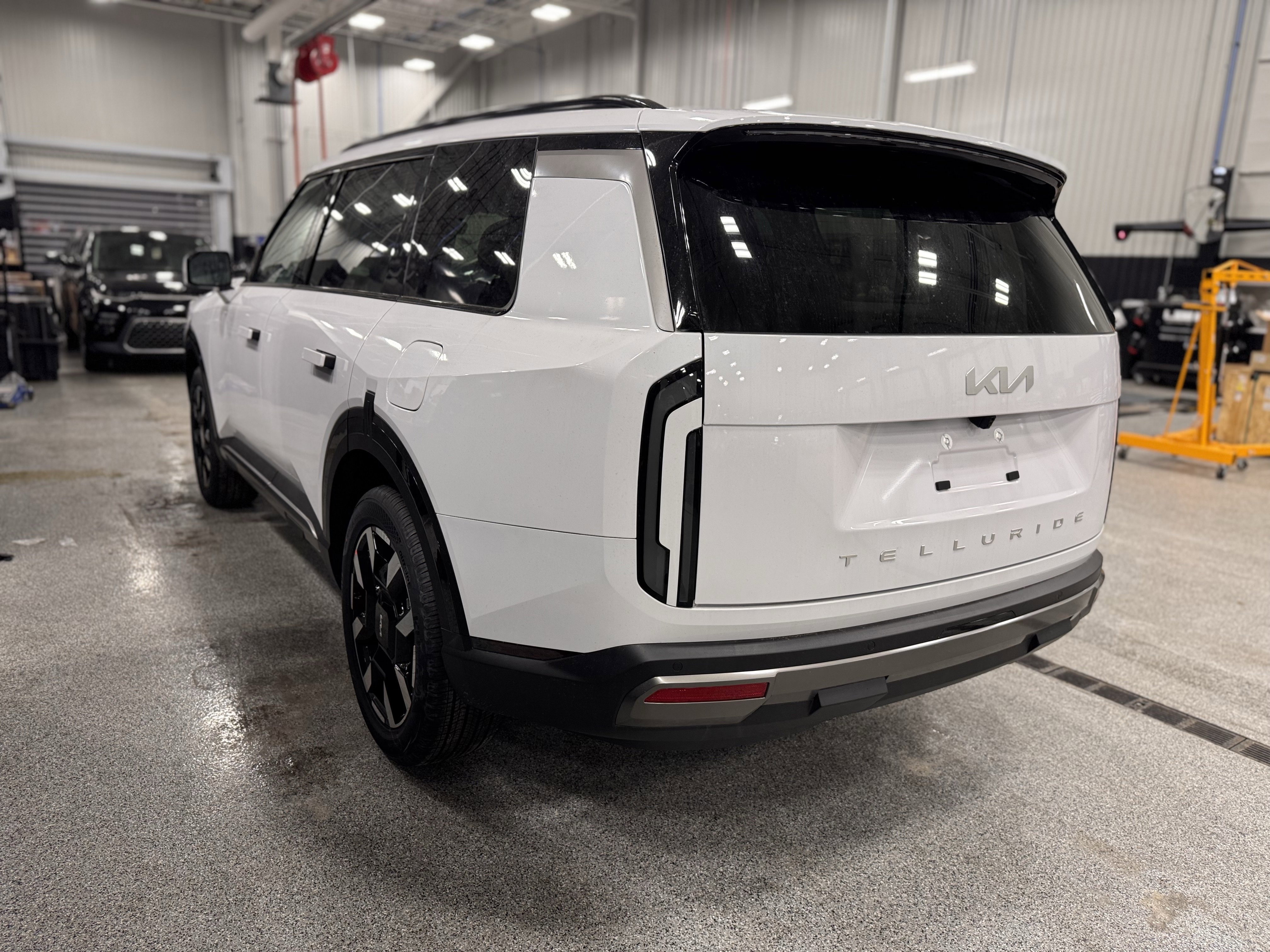 New 2027 Kia Telluride S image 5