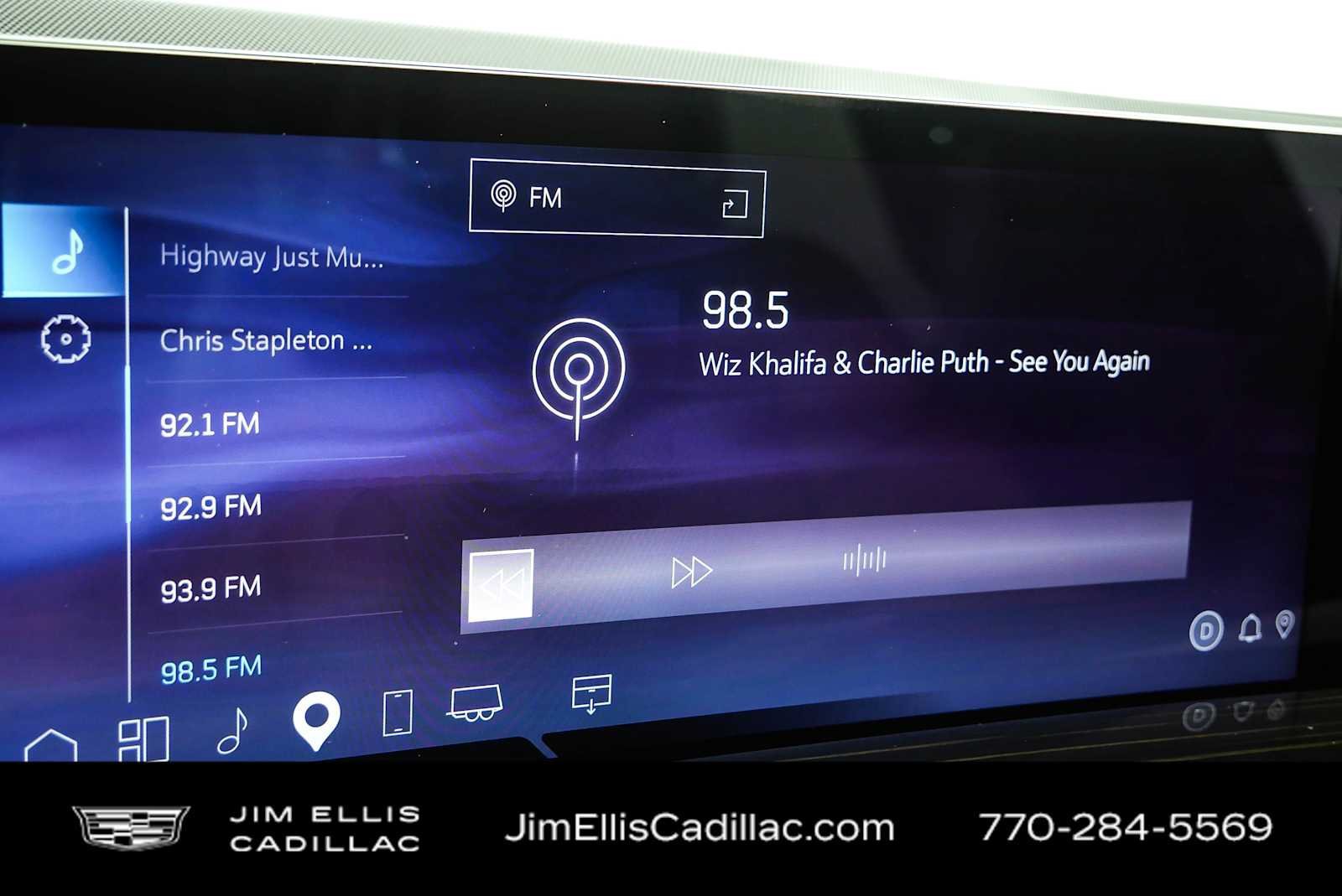Used 2025 Cadillac Escalade Premium Luxury RWD image 14