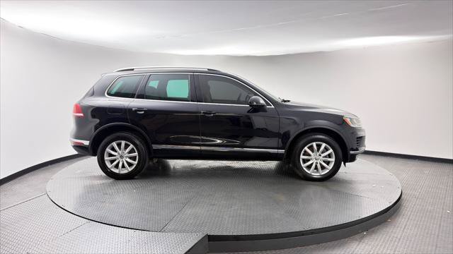 Used 2015 Volkswagen Touareg Sport AWD/4WD image 9