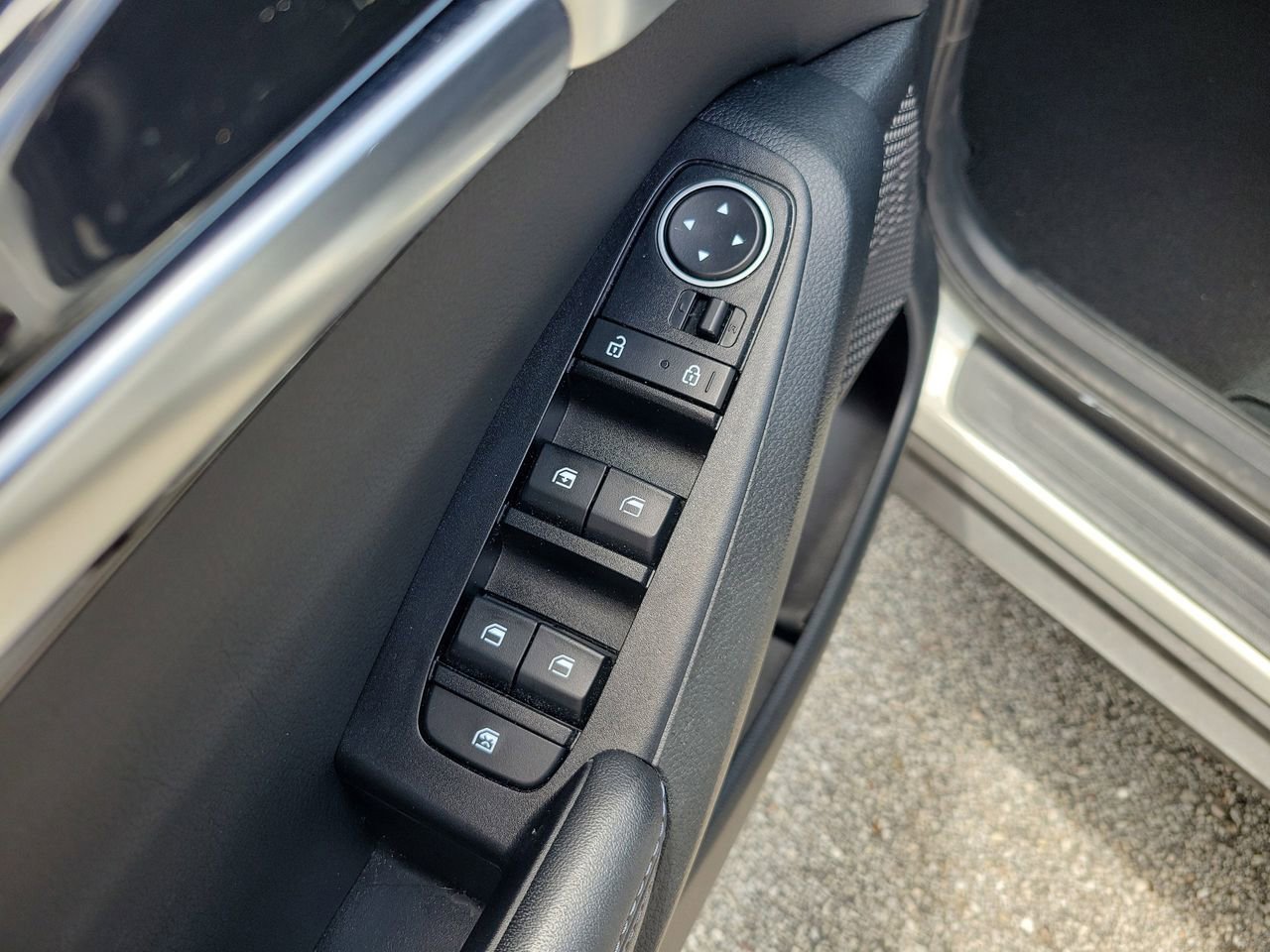 Used 2023 Kia Seltos S AWD/4WD image 13