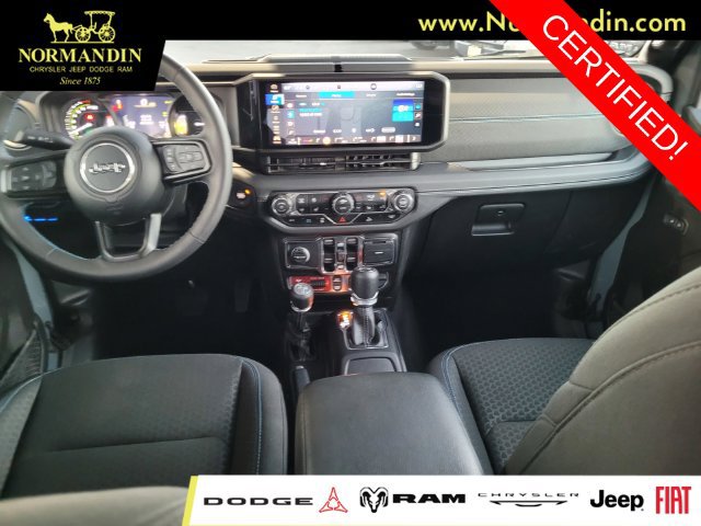 Used 2025 Jeep Wrangler Unlimited Rubicon 4xe w/ Convenience Group AWD/4WD image 6