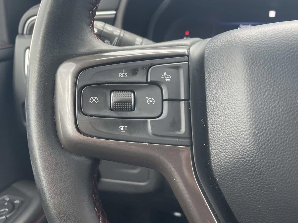 Used 2023 Chevrolet Suburban RST image 28