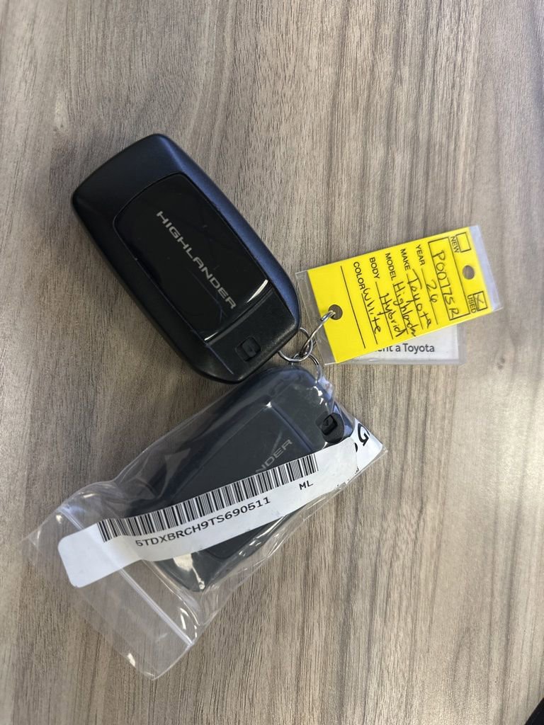 Certified 2026 Toyota Highlander Limited image 14