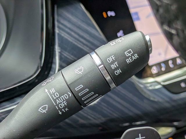 Certified 2024 Cadillac XT6 Premium Luxury w/ Technology Package AWD/4WD image 31