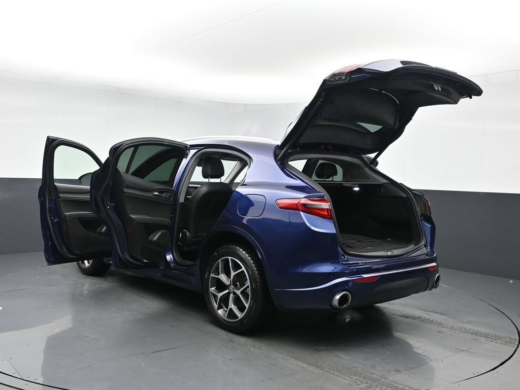 Used 2021 Alfa Romeo Stelvio Ti w/ Active Assist 2 Package TI AWD/4WD image 29