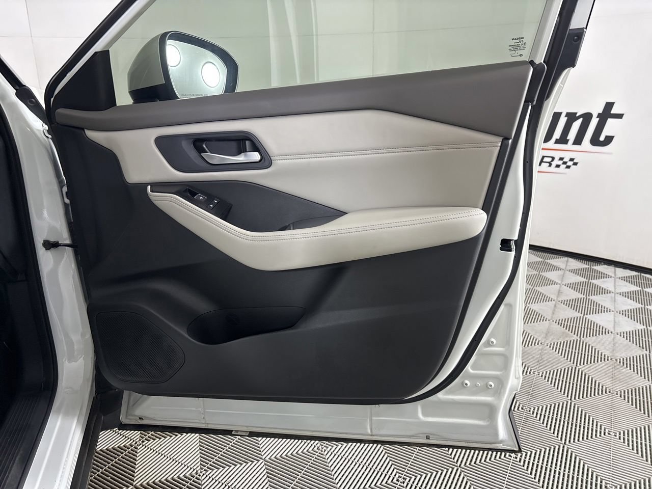 Used 2023 Nissan Rogue SL w/ SL Premium Package AWD/4WD image 29