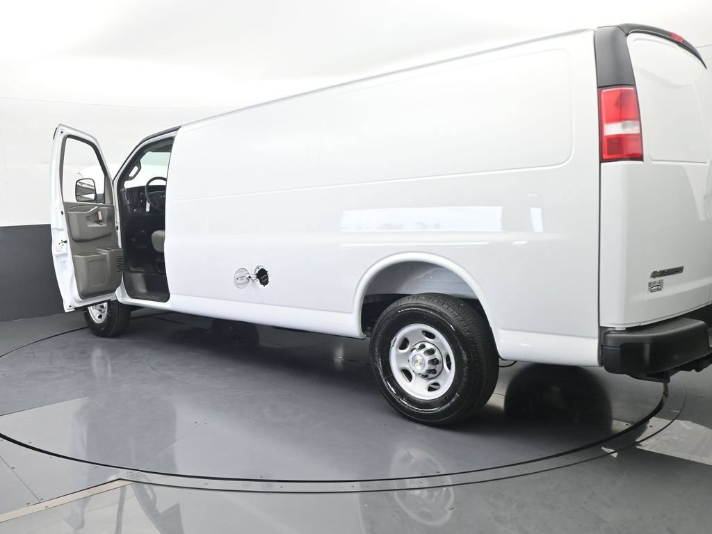 New 2026 Chevrolet Express 2500 Extended w/ Driver Convenience Package RWD image 72