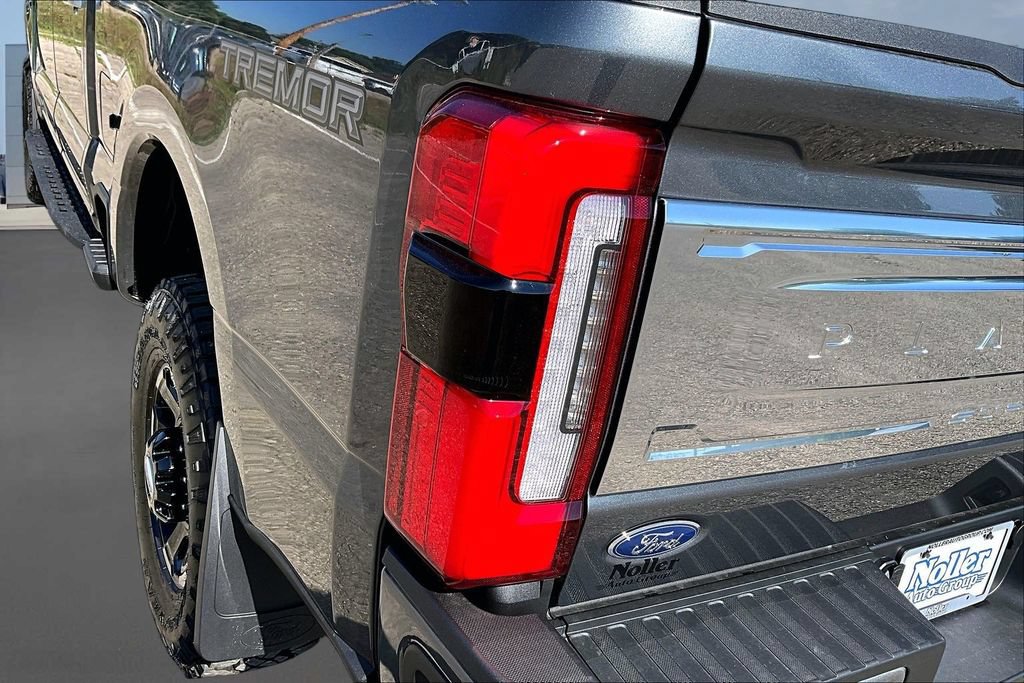 New 2026 Ford F250 Platinum w/ Platinum Plus Package AWD/4WD image 29
