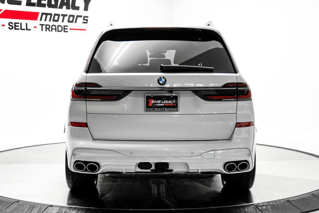 Used 2025 BMW ALPINA XB7 AWD/4WD image 11