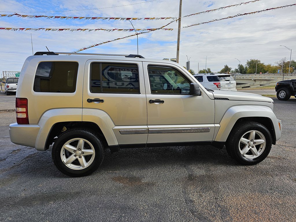 Used 2012 Jeep Liberty Limited image 9